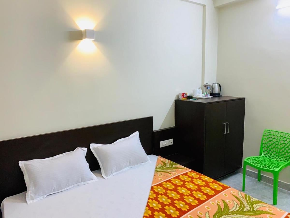 Strategic Inn 普里 外观 照片
